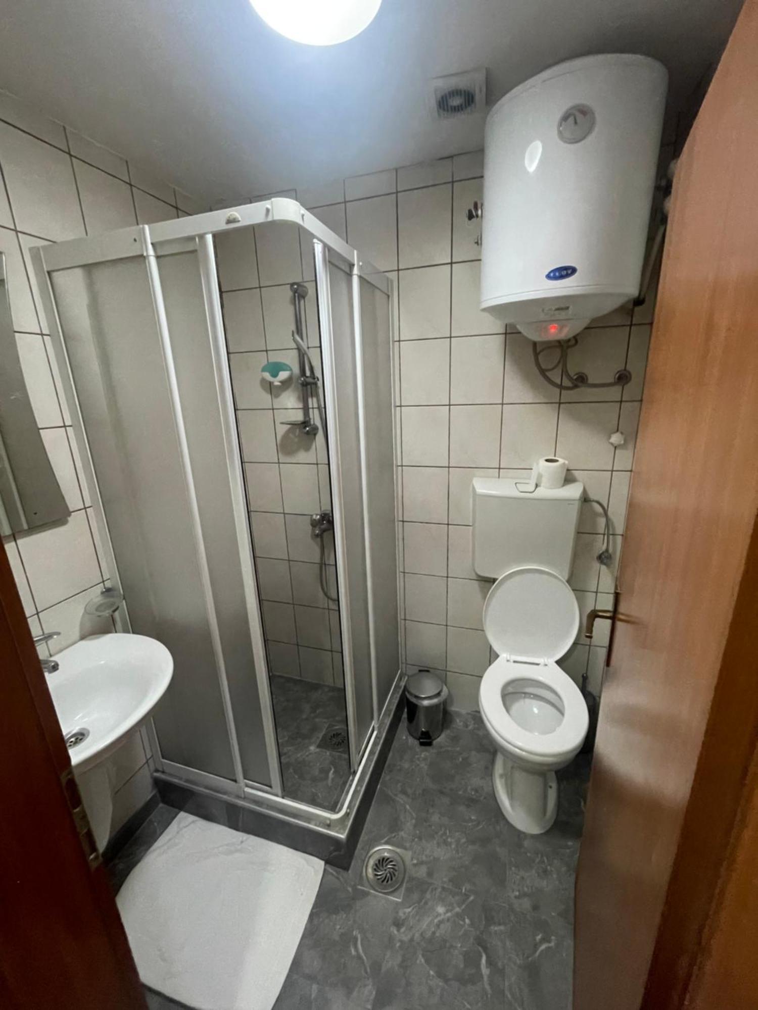 Hotel Square Skopje Luaran gambar