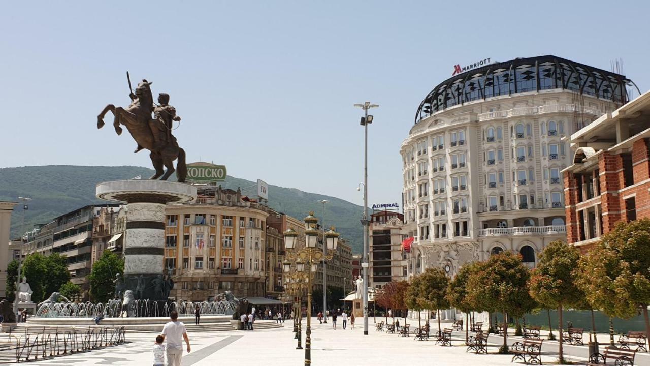 Hotel Square Skopje Luaran gambar